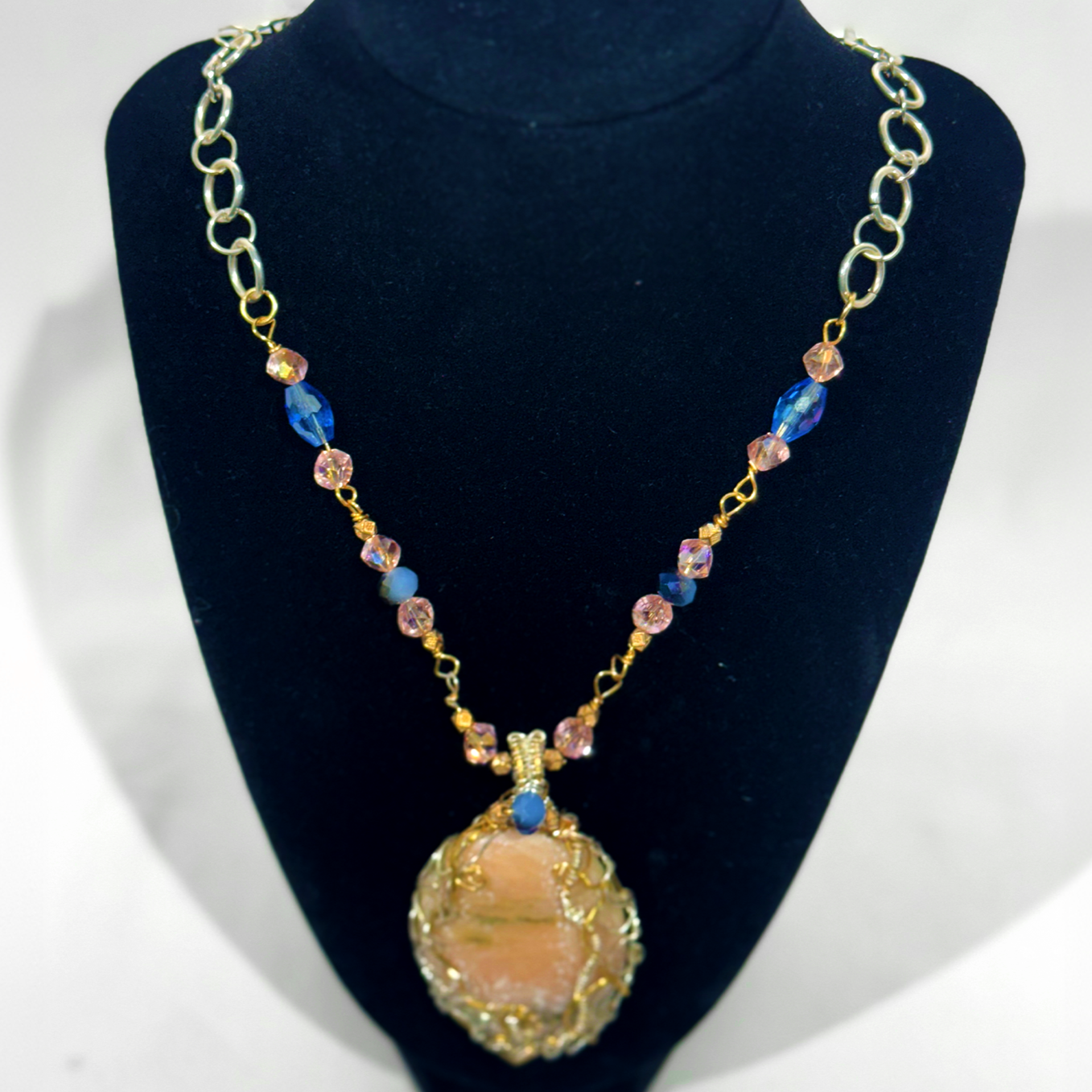 WIRED QUARTS PENDANT