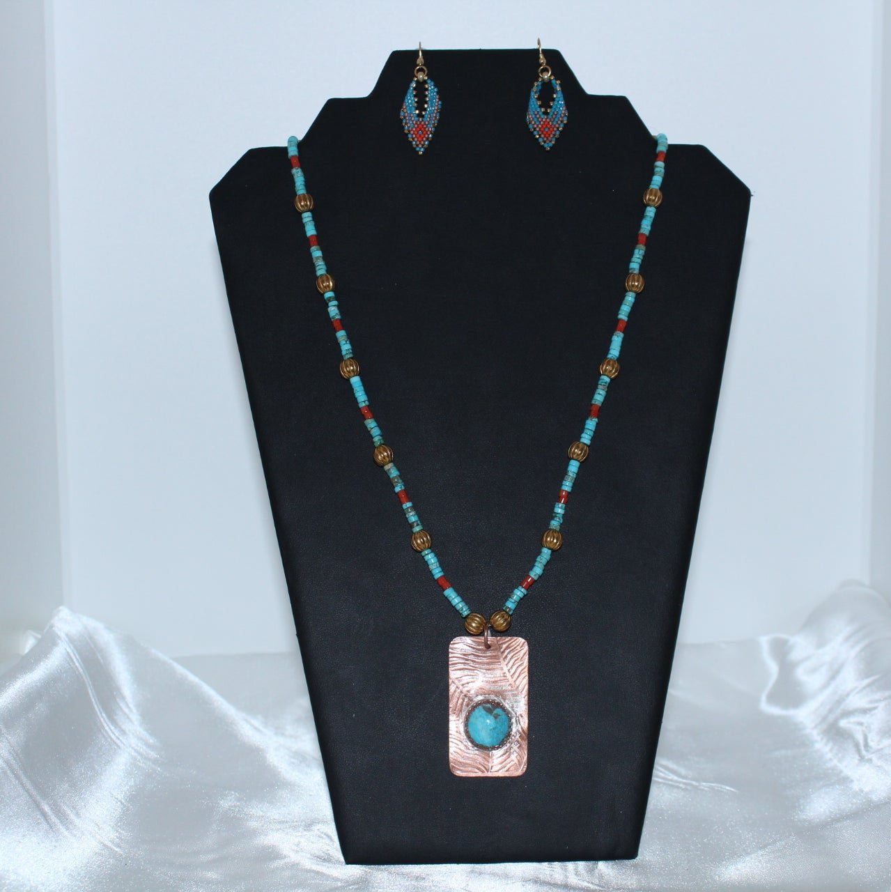 Cooper Pendent with Turquoise ,Turquoise color beads red and cooper with earring that match beaded 